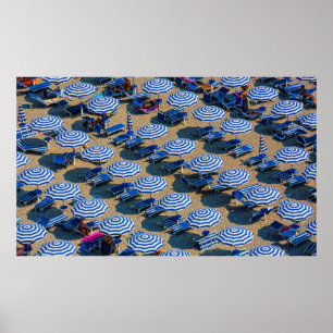 Affiche Photographie aérienne de umbrell de patio bleu et 