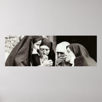 Photographie ancienne de nonnes fumant