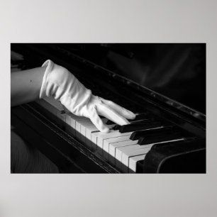 Affiche Piano macro closeup, Jouer dans les gants