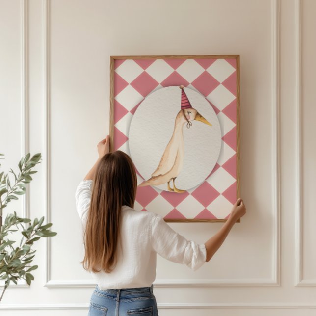 Affiche Pink Sily Goose Nursery Art Imprimer (Coquette-inspired pink nursery with a framed silly goose art print on a beige harlequin background)