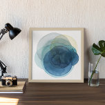 Affiche Planètes en évolution - Cercles d'aquarelle<br><div class="desc">Planètes en évolution I par Grace Popp. Les cercles d'aquarelle créent des formes semblables à des planètes qui se chevauchent pour révéler de belles variations de bleu et de turquoise.</div>