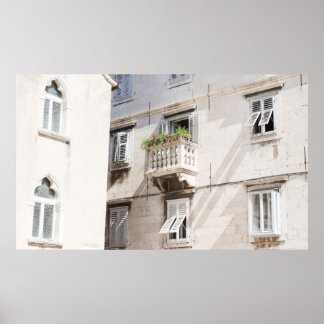 AFFICHE PLANTE VERT POTTÉ SUR BALCON BROWN MAISON EN BÉTON