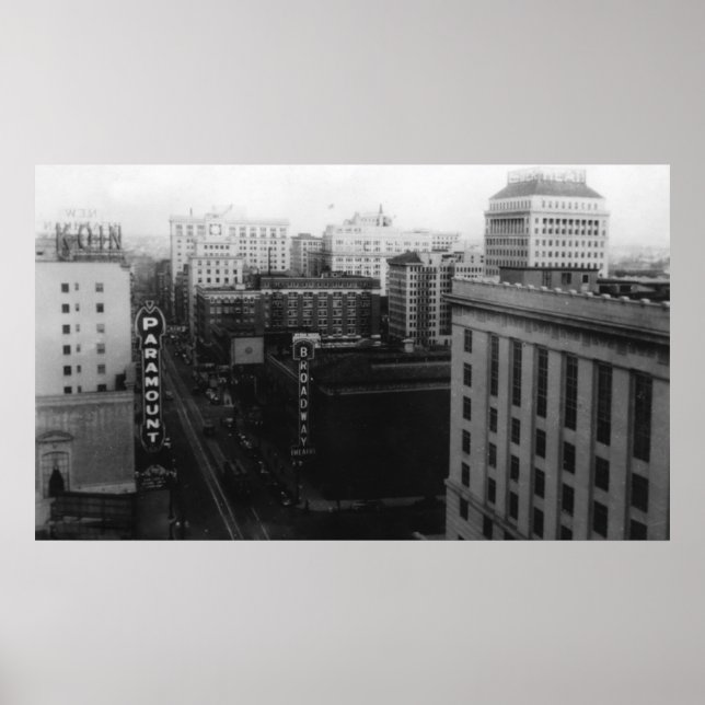 Affiche Portland, OU Vue de Broadway depuis Main St. (Devant)