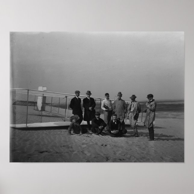 Affiche Portrait de groupe devant le planeur à Kill (Devant)