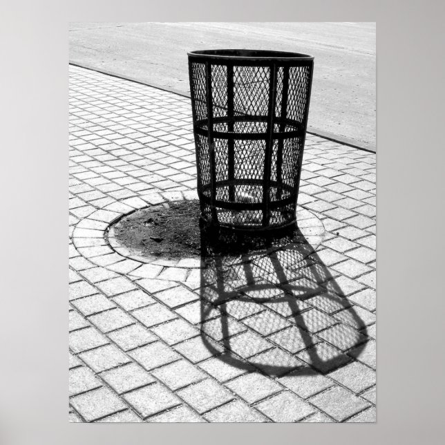 Affiche Poubelle noire et blanche (Devant)