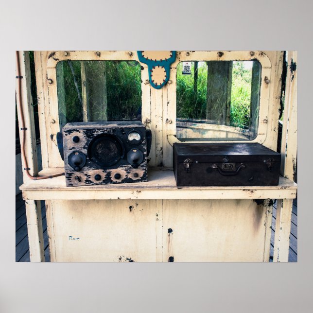 Affiche Radio Vintage rustique et valise Patinée (Devant)