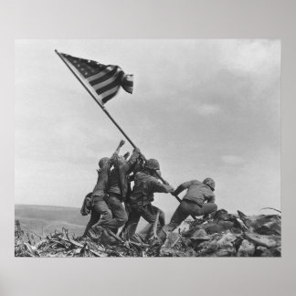 Affiche Raising the Flag on Iwo Jima By Joe Rosenthal