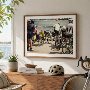 Affiche Rassemblement de vélos et cyclistes en position al