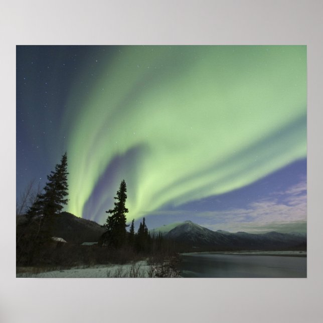 Affiche Rideaux de l'aurore boréale verte dans le ciel (Devant)