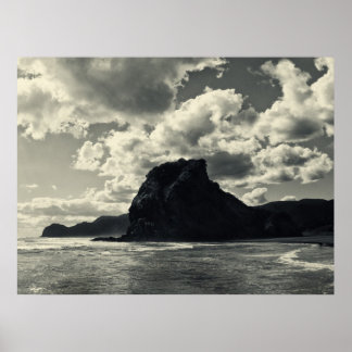 Affiche roche de lion à piha, redux