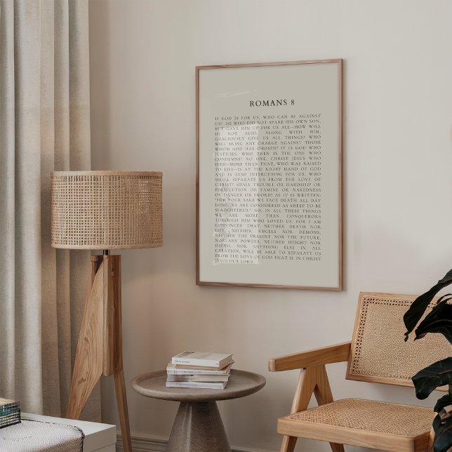 Affiche Romans 8 automne Décor de mur chrétien (Minimalist Christian beige wall art featuring Psalm Romans 8 in elegant black bold typography.)