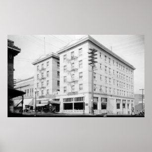 Affiche Roseburg, OR Town View and Umpqua Hotel