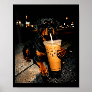 Affiche Rottweiler cool buvant un café glacé, drôle d'art