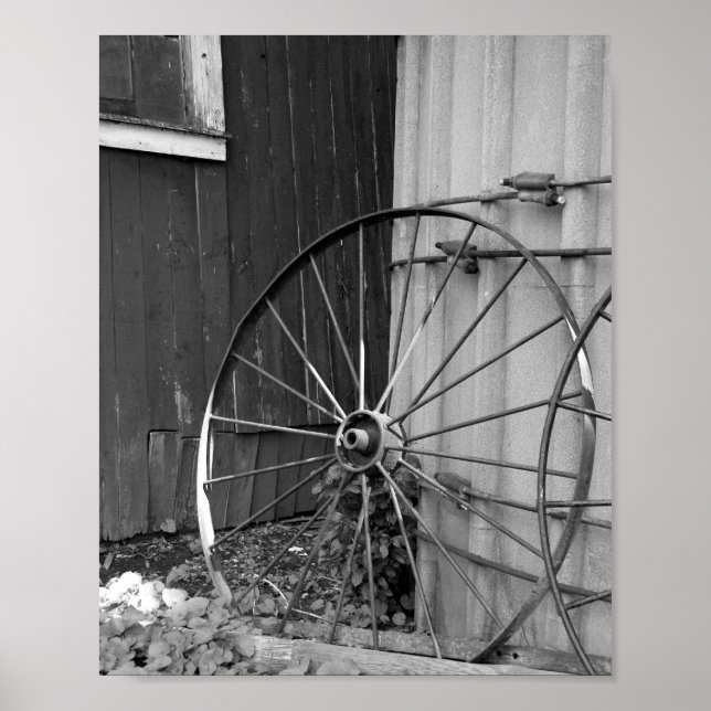 Affiche Roue de chariot et silo noir et blanc (Devant)