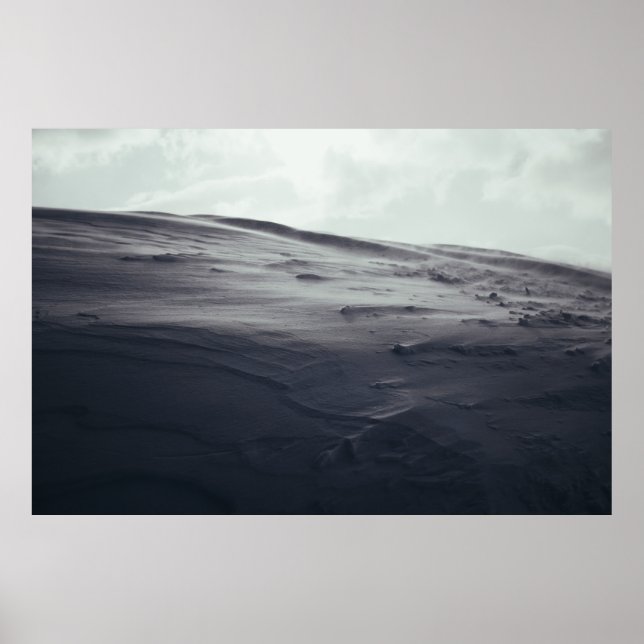 AFFICHE SABLE BLANC SOUS DES NUAGES BLANCS PENDANT LA JOUR (Devant)