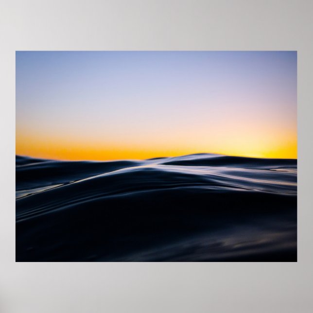 AFFICHE SABLE NOIR SOUS LE CIEL D'ORANGE PENDANT LE COUCHE (Devant)