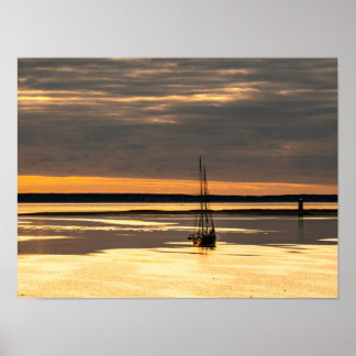 Affiche Sail boat over the sunrise