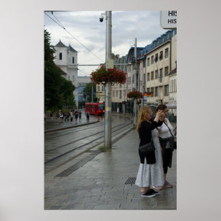 Affiche Scène de rue de la cathédrale de Bratislava et tra