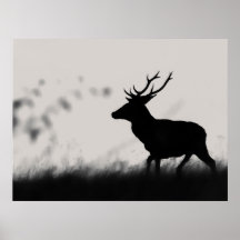Silhouette de cerf élaphe dans la brume – Noir et