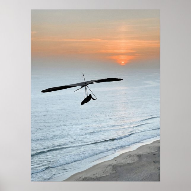 Affiche Silhouette de deltaplane sur la plage côtière au c (Devant)