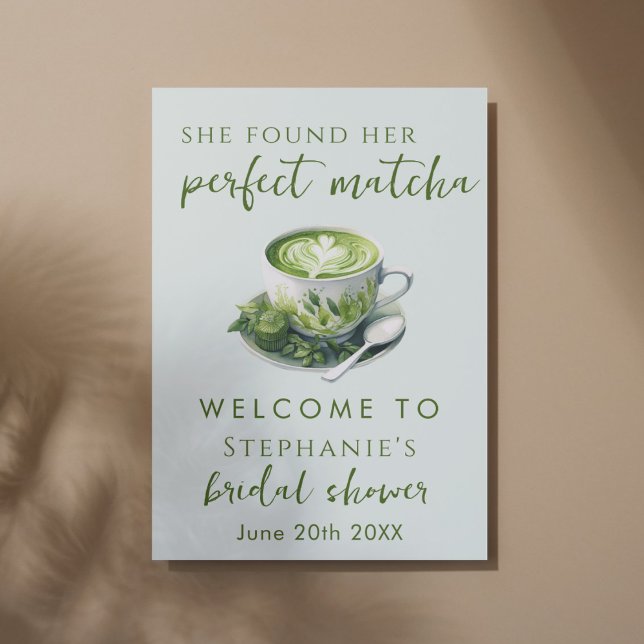 Affiche Simple Elle a Trouvé Son Matcha Parfait pour sa Ba (Créateur téléchargé)