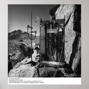 Affiche Site d'un laboratoire sur une montagne par Ansel A