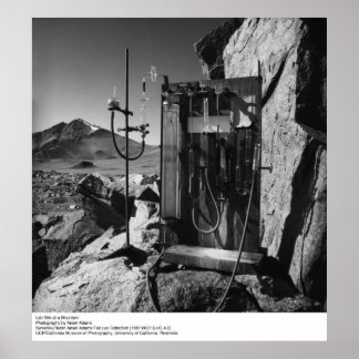 Affiche Site d'un laboratoire sur une montagne par Ansel A