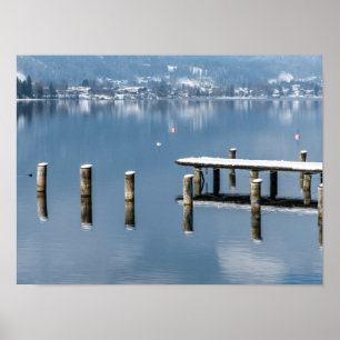 Affiche Snowy pier in winter, Lake Tegernsee, Germany