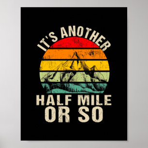 Affiche Son Autre Randonnée De Camping À 800 Mètres