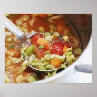 Soupe végétale dans la poêle