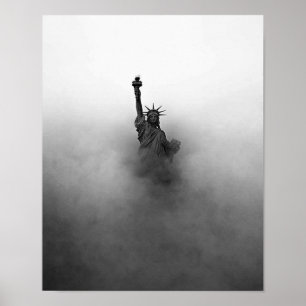 Affiche Statue de la liberté dans l'affiche de brouillard