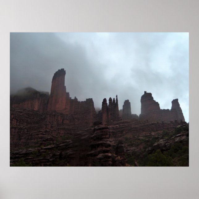 Affiche Storm over the Towers (Devant)