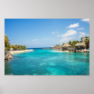 Affiche Superbe plage tropicale Bleue avec des huttes de c