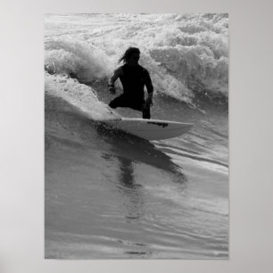 Affiche Surfer En Niveaux De Gris Des Vagues