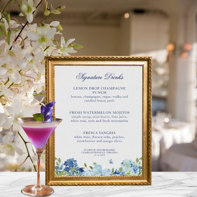 Affiche SYMBOLE Mariage DE BOISSONS Juliette Dusty Blue Si (Let guests know about the signature drinks at your reception with this pretty blue floral sign)