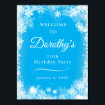 Affiche Téléchargeable 70th Birthday Snowflake Blue Welcom<br><div class="desc">Donnez le ton pour votre 70e anniversaire avec ce coupe-feu d'Affiche de bienvenue Winter Wonderland Snowflake. Pour votre commodité, cette affiche peut être téléchargée ainsi que commandée sur papier. Le texte blanc sur le joli arrière - plan bleu est vraiment pop et la bordure blanche de flocon de neige le...</div>