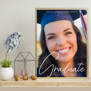 Affiche Tendance 2023 Graduation Photo White Script Party