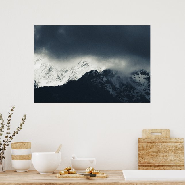 Affiche Ténèbres et lumière sur des montagnes enneigées (Cuisine)