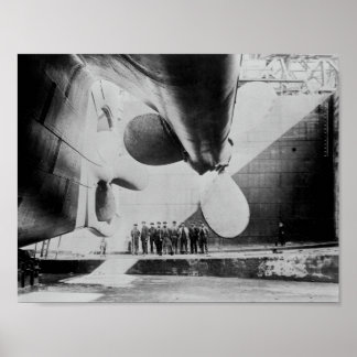 Affiche Titanic Dans Un Dock Sec - 31 Mai 1911