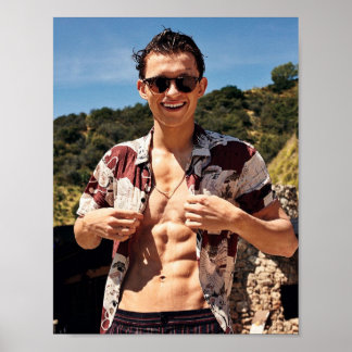 Affiche Tom Holland avec des lunettes de soleil
