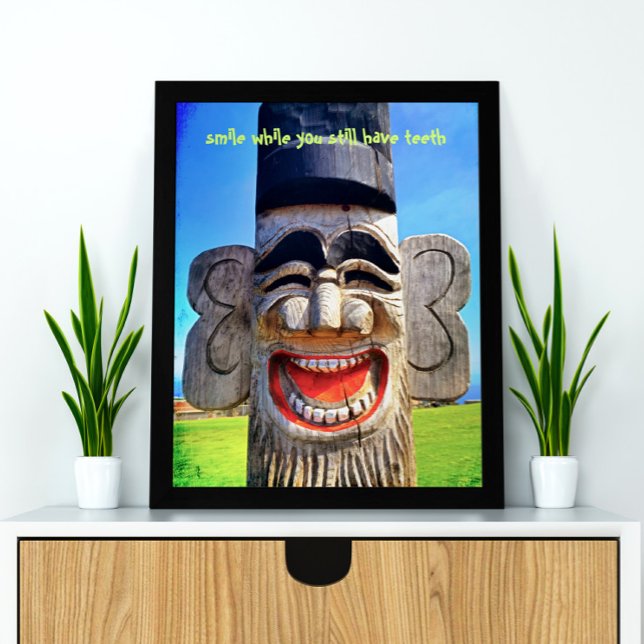 Affiche Totem Wood Face Photo Smile with Teeth Citation (Créateur téléchargé)