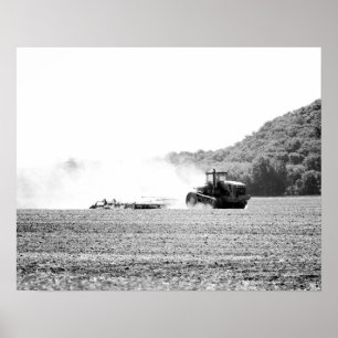 Affiche Tracteur de ferme noir et blanc fonctionnant dans
