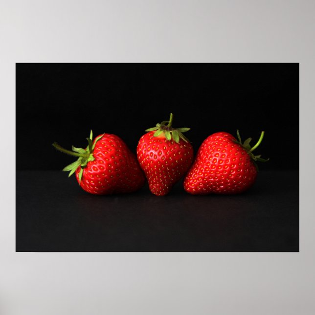 Affiche Trois fraises sur l'wapcanne noire (Devant)
