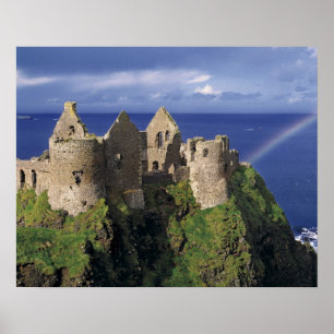 Affiche Un arc-en-ciel frappe le château médiéval de Dunlu