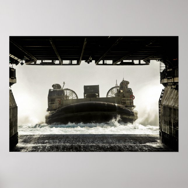 Affiche Un coussin d'air d'embarcation de débarquement se  (Devant)