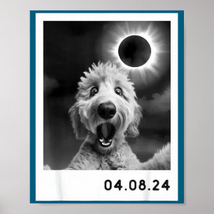 Affiche Un Goldendoodle Chien de Totalité d'Éclipse Solair