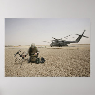 Affiche Un opérateur radio de terrain