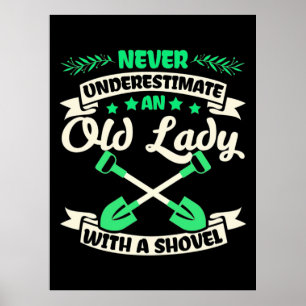 Affiche Un Vieux Jardin-Dame Avec Une Chaussure