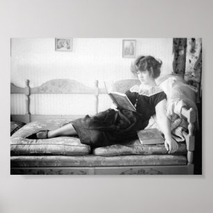 Affiche Une femme lisant un livre, Vintage