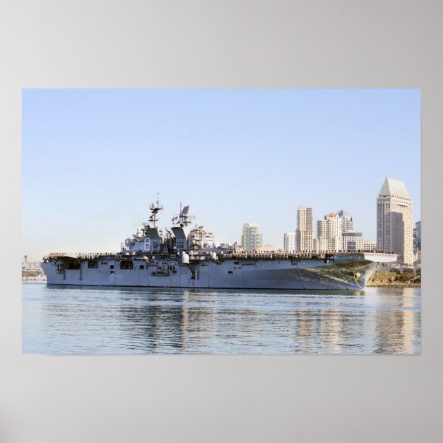 Affiche USS Makin Island (LHD 8) (Devant)
